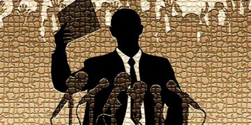 MARCELO COLUSSI. Políticos profesionales: ¿mal necesario?