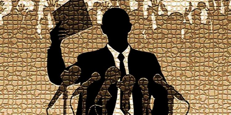 MARCELO COLUSSI. Políticos profesionales: ¿mal necesario?