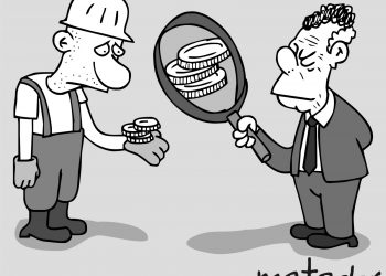 Cobrando el salario mínimo y devolviendo dinero al patrón…