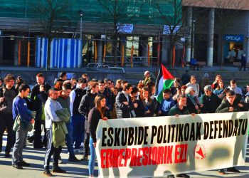 Un joven pasa por el juzgado de Donostia por movilizarse contra el genocidio sionista