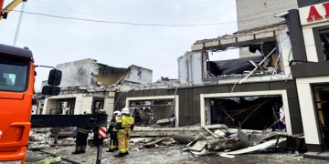 UCRANIA bombardea una panadería de Lugansk provocando la muerte de 28 personas