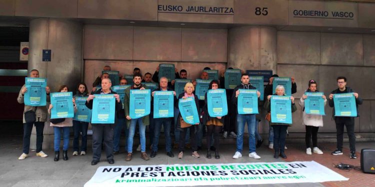 Bilbao, 24 de febrero: Manifestación contra los enésimos recortes en prestaciones sociales