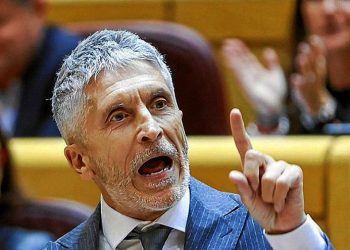 Marlaska insiste, sin un atisbo de sonrojo, en defender la “proporcionalidad” de las fuerzas de seguridad el 1-O