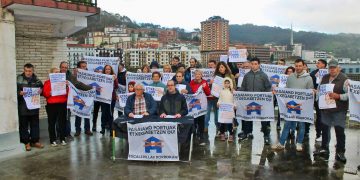 Denuncian que el Puerto de Pasaia y Eusko Trenbide Sarea quieren desahuciar a doce familias