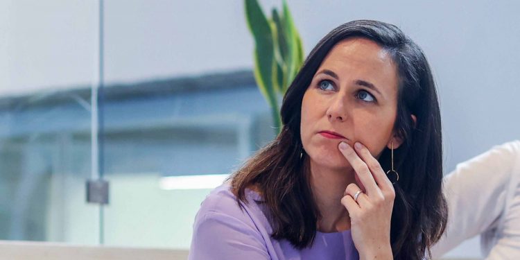 Belarra critica lo que ella también practicaba: el servilismo al imperialismo yanqui, entre otras cosas