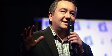 Senador presenta una ley para que en las aulas se hable mal del comunismo