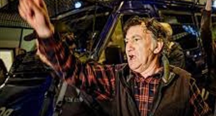 PORTUGAL. Un comunista se enfrenta a los fascistas al grito de «Nos pasarán» en Lisboa