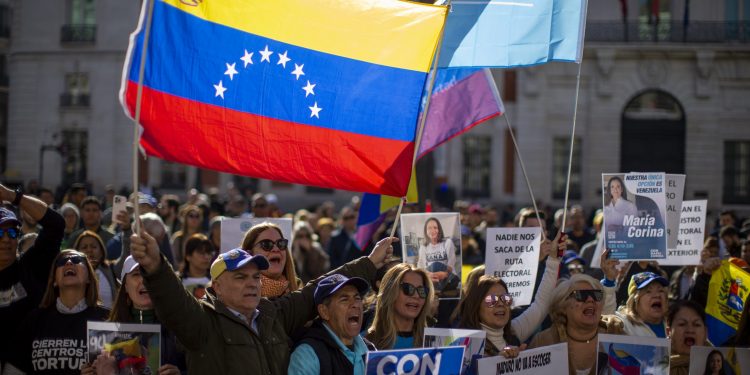 PP y Vox unidos en Madrid para apoyar a la ultraderechista venezolana Corina Machcado