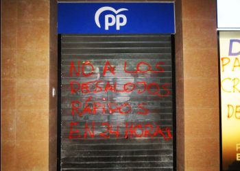 Hacen pintadas en sedes del PNV y el PP por sus propuestas de desalojos rápidos y antiocupación