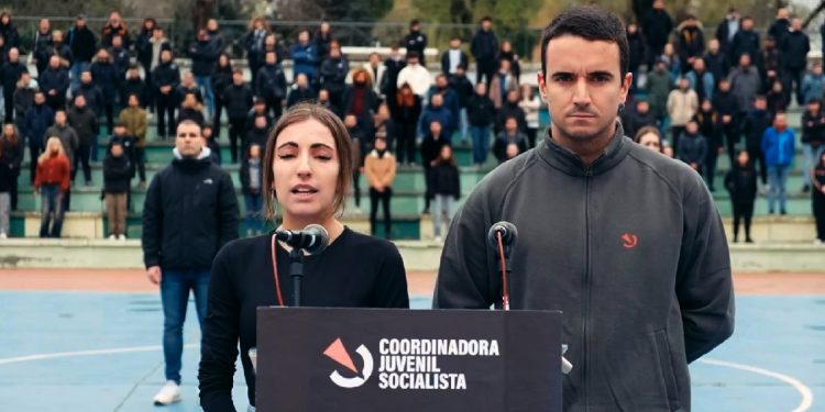 VOLODIA. Lo que les resulta hostil es la revolución comunista