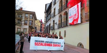 NADIA PEREZ. Terminar con nuestra opresión acarrearía terminar con la división de clases