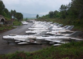 ALBANIA. La OTAN a punto de inaugurar una gigantesca base militar en «Stalin-ville»