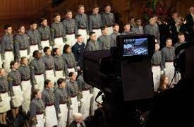 GRECIA. Los cadetes del ejército yanqui iban a cantar pero aparecieron militantes comunistas…