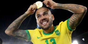 Justicia a la española: el violador Dani Alves sale en libertad pagando un millón de euros