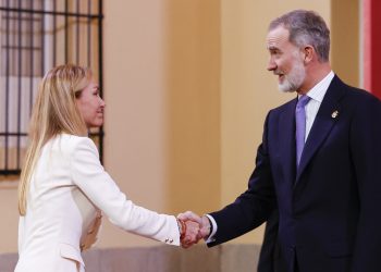 El Borbón recibe en Palacio a 500 aristócratas (ojo, titular de marzo del 2024)