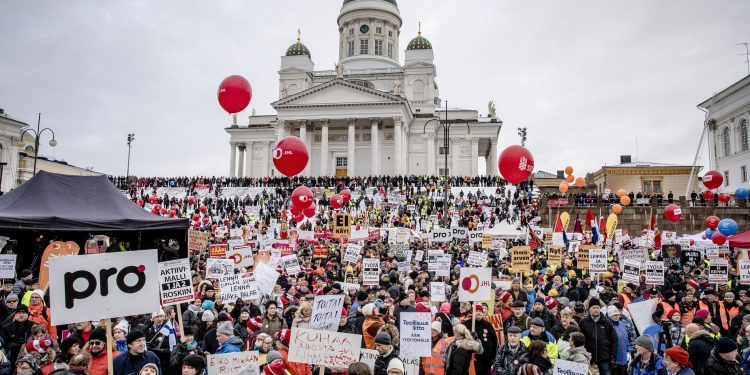 FINLANDIA. Los sindicatos anuncian huelgas de 14 días contra el neoliberalismo