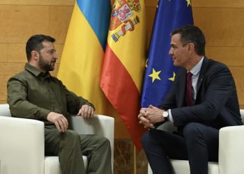 El gobierno español (PSOE/Sumar) confirma al títere Zelenski más armamento y logística