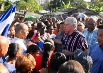 CUBA. El Presidente Díaz-Canel visitó la zona donde hubo protestas y se encontró con esto…