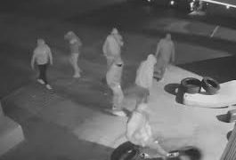 Terrorismo patronal. Empresarios agrícolas incendian una nave con 25 trabajadores dentro