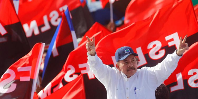 FABRIZIO CASARI. El sueño frustrado de los golpistas