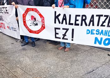 Logran postergar el desahucio de una familia en Hernani