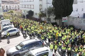 Tras 80 días de huelga los trabajadores de Acerinox votan continuar la lucha y el paro