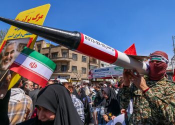 Los servicios secretos de EEUU alertan de un inminente ataque de Irán sobre Israel