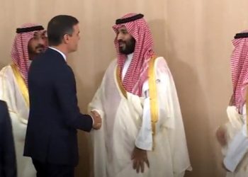 Sánchez viaja a la dictadura de Arabia Saudita a confirmar negocios y no hablar de DD.HH
