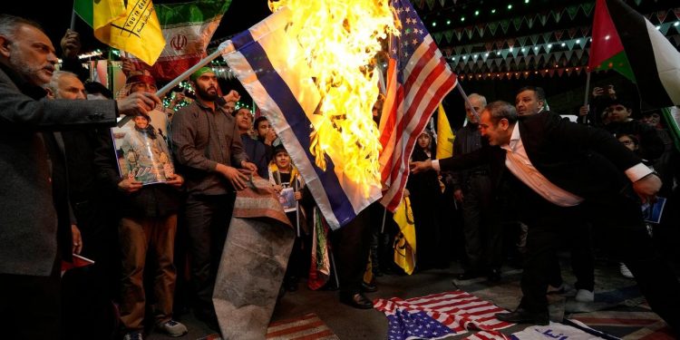 IRÁN afirma que el crimen sionista en su consulado en Siria no quedará sin respuesta