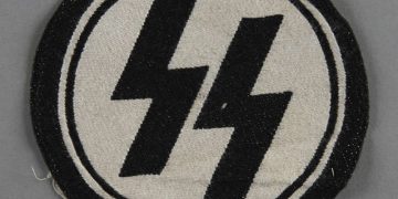 Adidas retira la camiseta con el número 44 de la selección alemana por similitudes