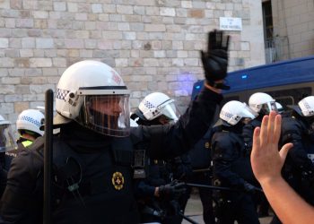 La ofensiva del PSC contra la clase trabajadora provoca el desalojo de 30 personas de La Tancada