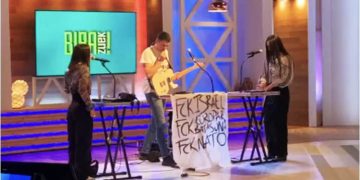 EITB censura un mensaje político a favor de Palestina del grupo J Martina