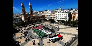 Impresionante acción en Cádiz por Palestina