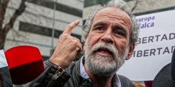 El actor Willy Toledo se posiciona en las elecciones catalanas y pide el voto