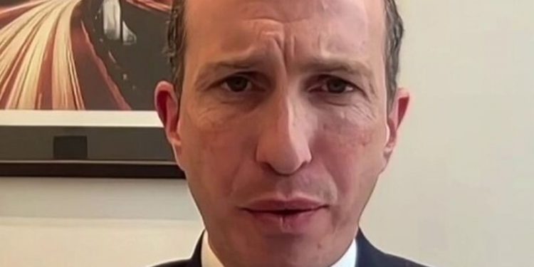 Defendiendo lo indefendible: El portavoz de Israel contra las cuerdas (vídeo)