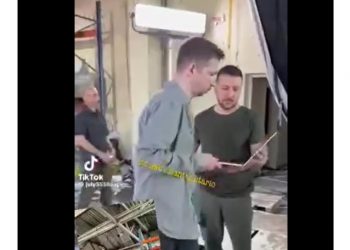 UCRANIA. Zelenski sigue interpretado y hay quien le compra entradas (No se pierdan el video made in Hollywood)