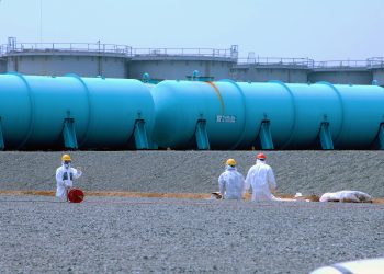 Japón sigue vertiendo agua contaminada con armas nucleares de Fukushima ante el silencio mediático