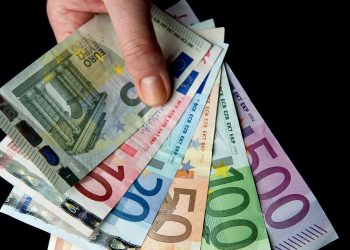 Cuánto gana al mes un eurodiputado o cómo entender una campaña electoral