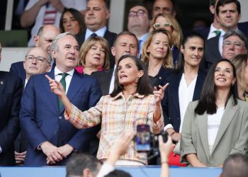 La ex presentadora del Telediario, Letizia Ortiz, no se atrevió a entregar las medallas a pie de campo