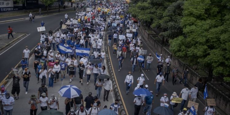 DIETER DRUSSEL. El Salvador: marcha y esperanza