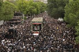 Millones de iraníes despiden en las calles al Presidente Ebrahim Raisi (Video)