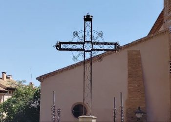 PP y Vox anuncian que como se retire la cruz puesta en el franquismo la volverán a colocar