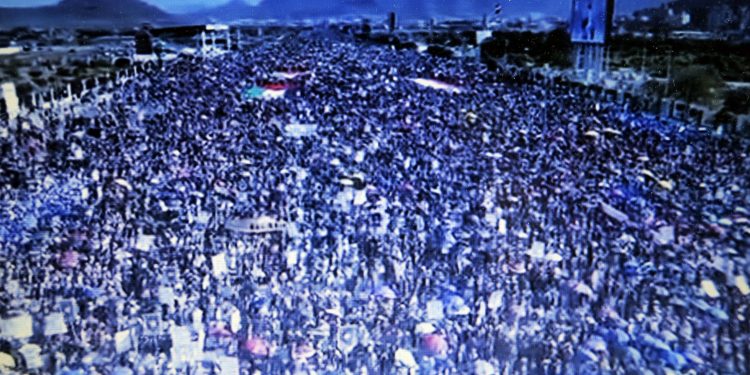 YEMEN. ¡Impresionante! Un océano de personas en las calles de Saná en solidaridad con Palestina