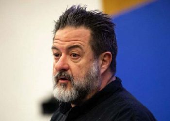 LA VECINA COMUNISTA. Manu Pineda: de profesión, vendedor de humo