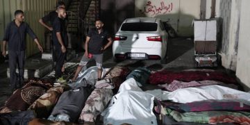 ISRAEL bombardea una escuela de la ONU en Gaza causando al menos 27 muertos