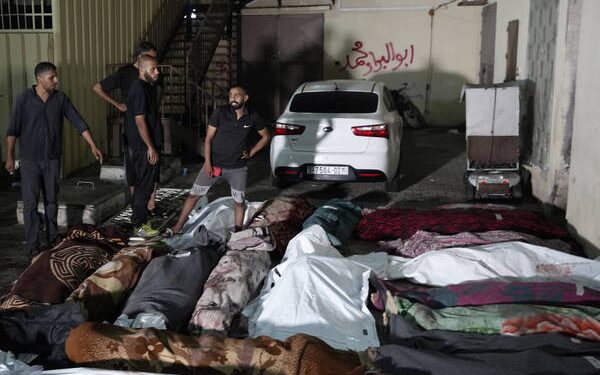 ISRAEL bombardea una escuela de la ONU en Gaza causando al menos 27 muertos