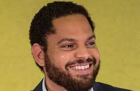 Garriga (Vox) cobra un sobresueldo del Parlament para gastos del AMPA, tintorería, Globo…