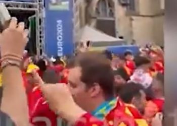 La extrema derecha española también presente en la Eurocopa de fútbol (Video)