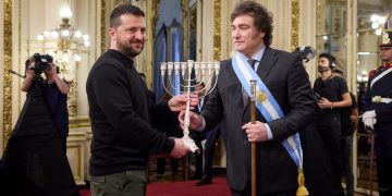 ARGENTINA. Milei acepta la invitación de su amigo Zelenski para participar en la «Cumbre por la paz»