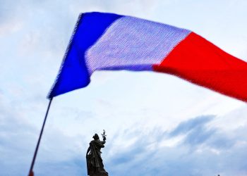 Alejado de la injustificada euforia: Interesante análisis de Augusto Zamora sobre las elecciones en Francia